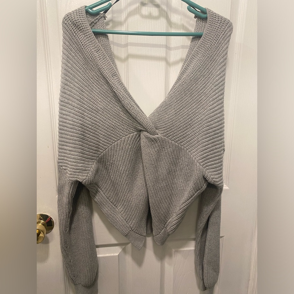 Forever 21 low V neck sweater. Size L.